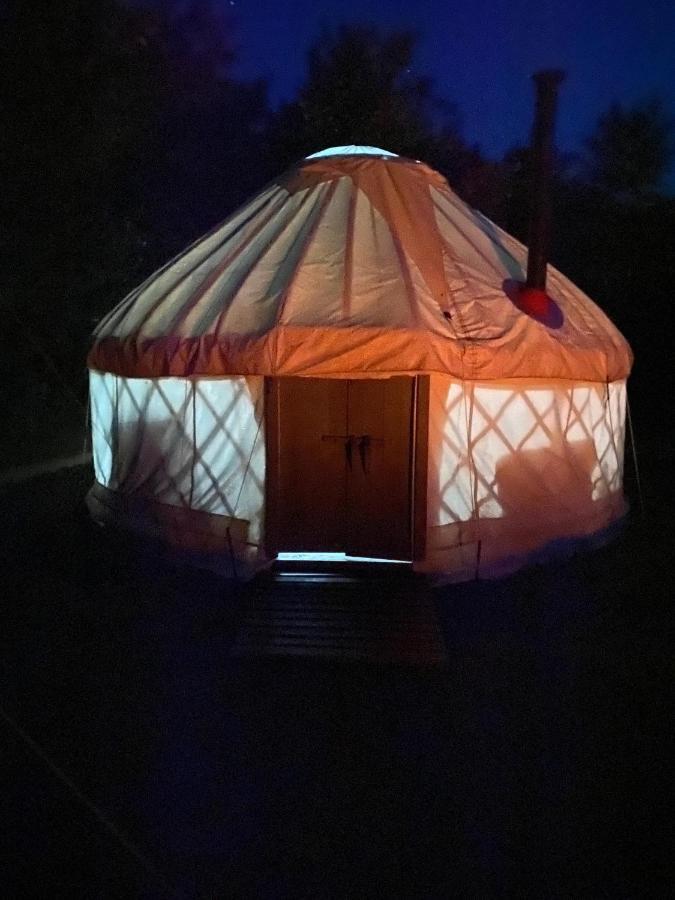 Mill Haven Place Glamping-Yurt 2 Haverfordwest Buitenkant foto
